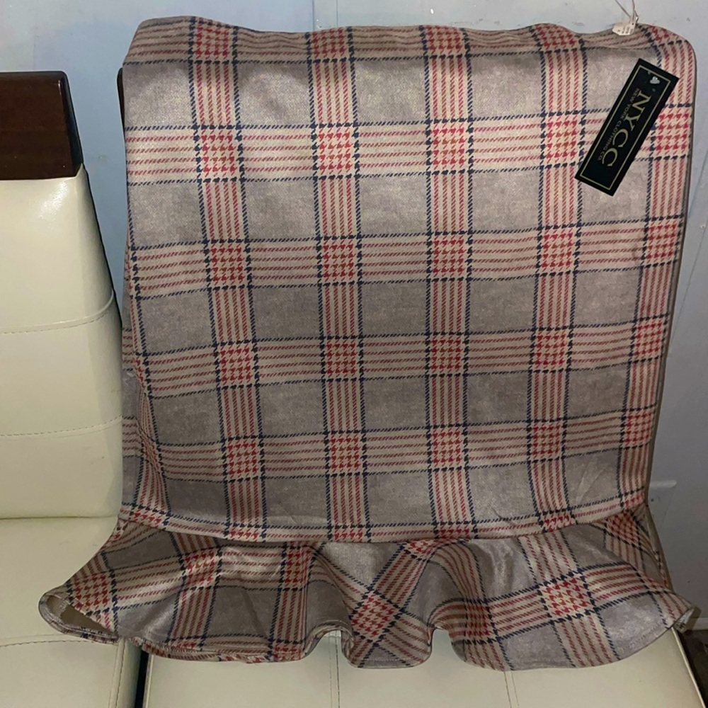 Women’s mid calf  soft plaid skirt size extra large
